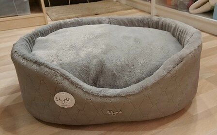 EH GIA ROUND BED SIZE 4 - SQUARE GREY + GREY PLUCHE