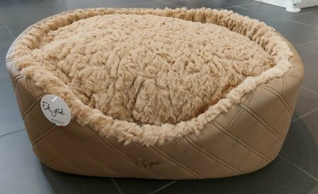 EH GIA ROUND BED SIZE 4 - QUADRA ALMOND + CURLY CAMEL PLUCHE