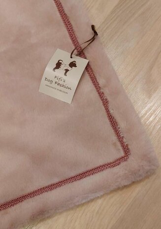 FIFI BLANKET PINK 70X50CM